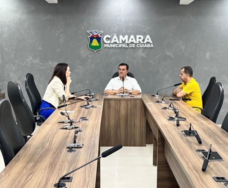 Vereadores debatem melhorias para o Mercado do Porto e Shopping Orla 